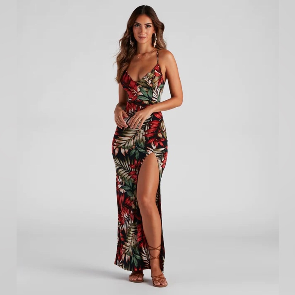 Windsor Gorgeous Getaway Sleeveless Maxi Dress size SMALL